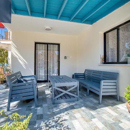 Beautiful 1 Bedroom 600 Meters From The Sea Venus Paphos